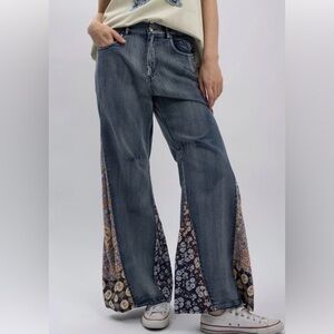 ✨ NWT Blue Velvet Patchwork Flare Wide Leg Jeans Size Medium ✨